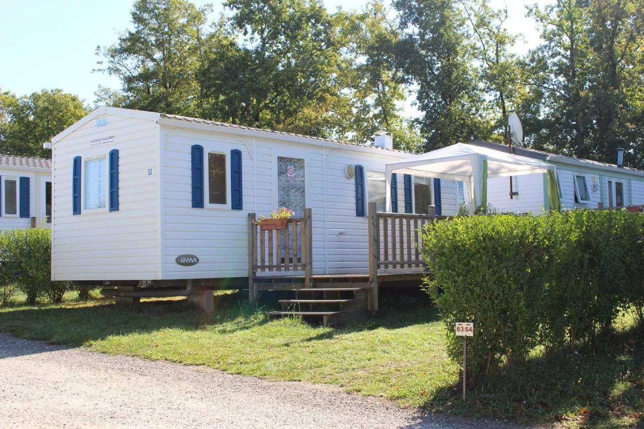 Camping Du Pontis Verteillac Экстерьер фото