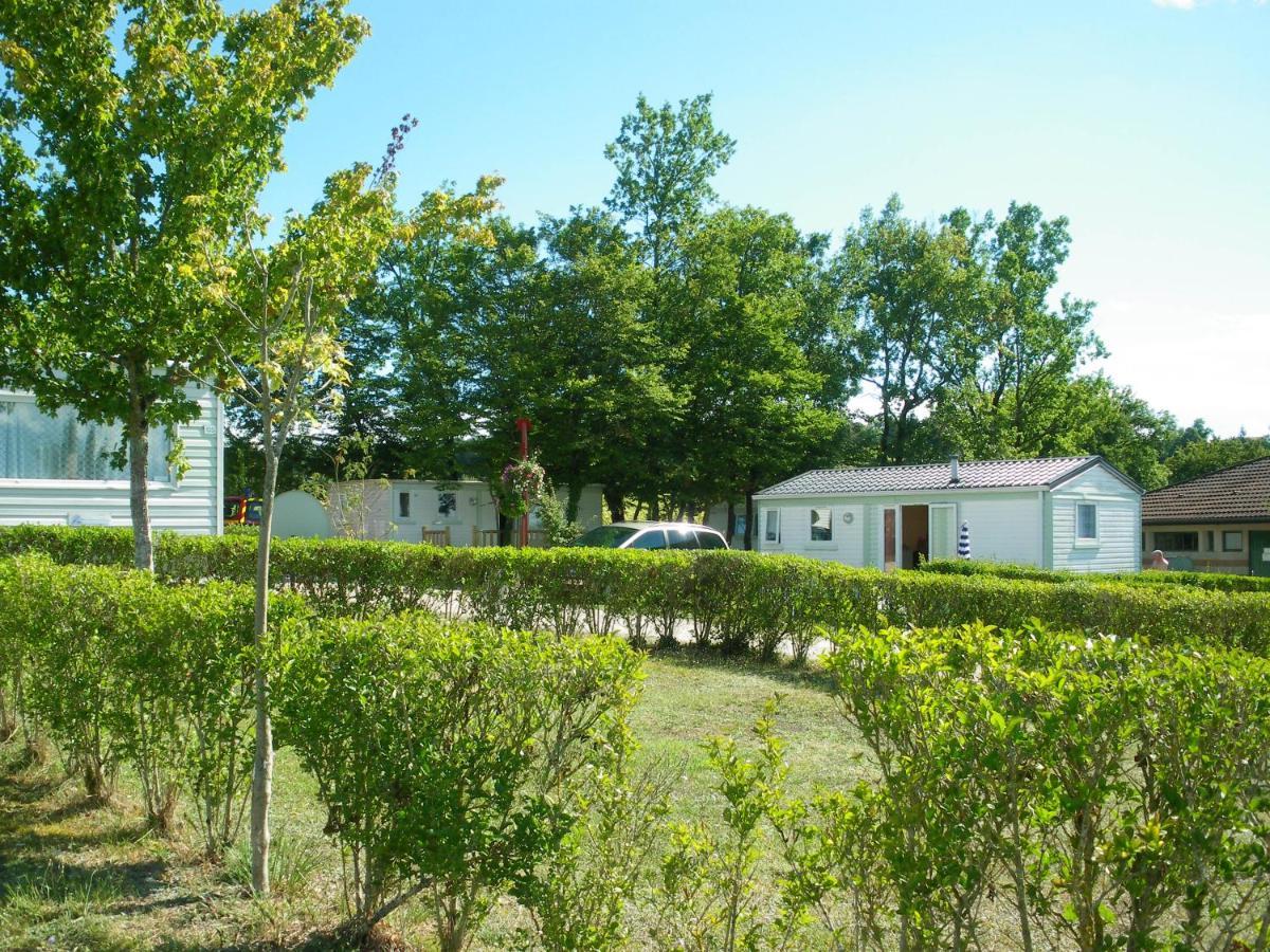Camping Du Pontis Verteillac Экстерьер фото