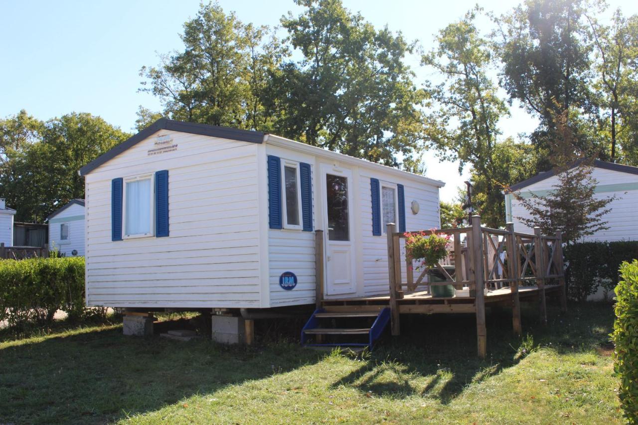 Camping Du Pontis Verteillac Экстерьер фото