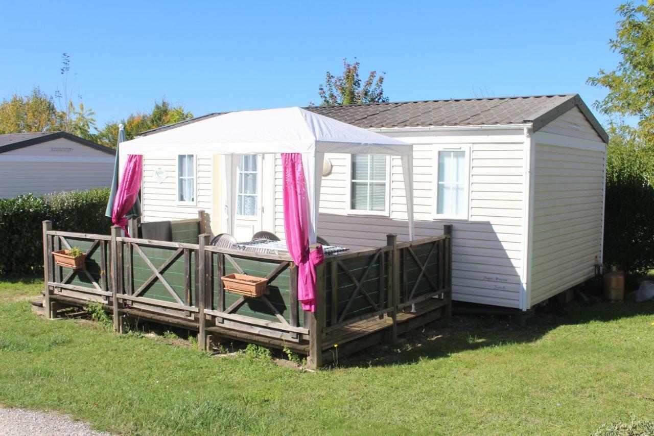 Camping Du Pontis Verteillac Экстерьер фото