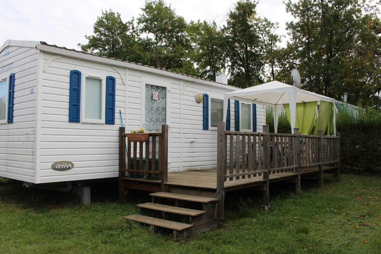 Camping Du Pontis Verteillac Экстерьер фото