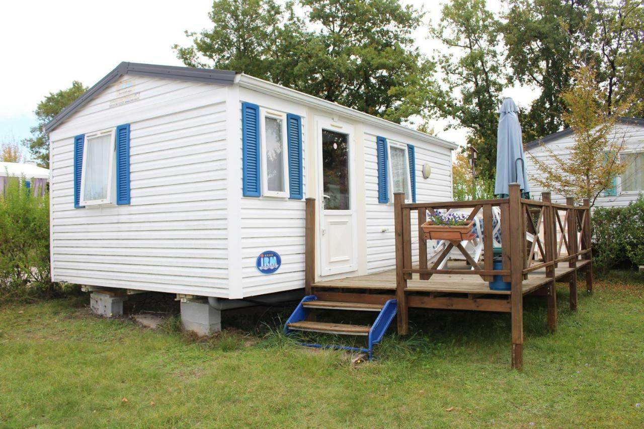 Camping Du Pontis Verteillac Экстерьер фото