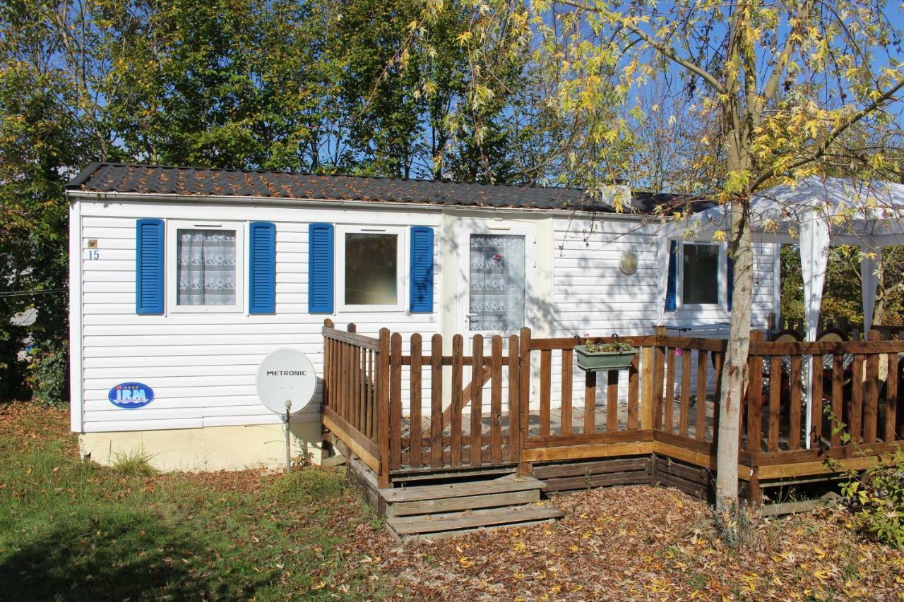 Camping Du Pontis Verteillac Экстерьер фото
