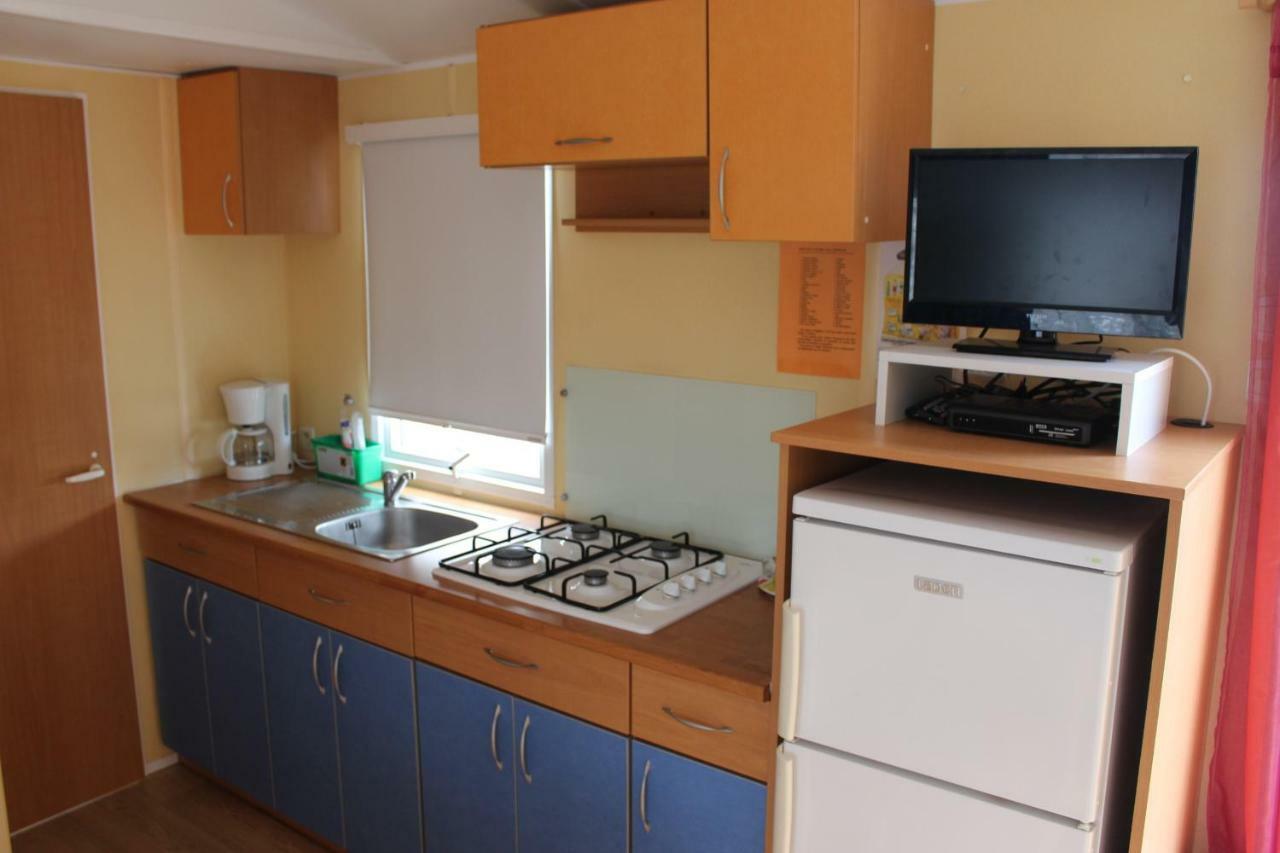 Camping Du Pontis Verteillac Экстерьер фото